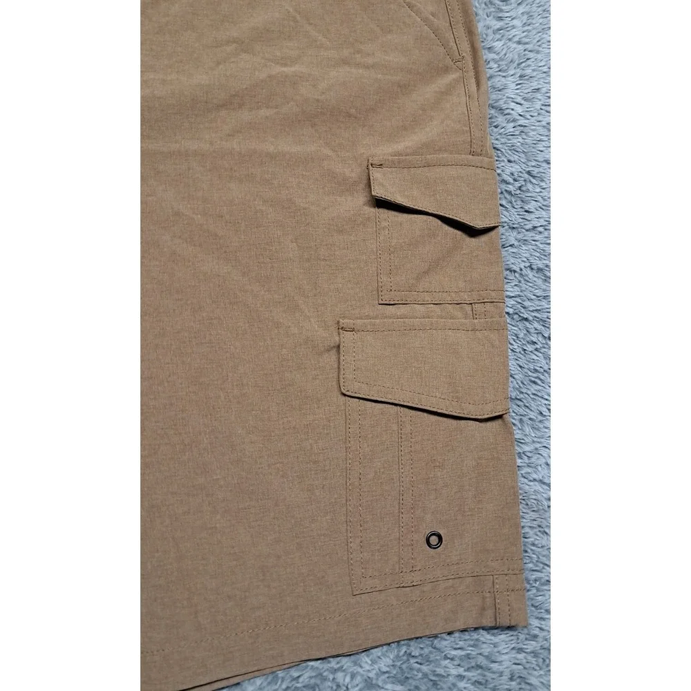 Iron Co. Cargo Shorts Mens Sz 38 Comfort Waistband Regular Fit Khakis Wicking